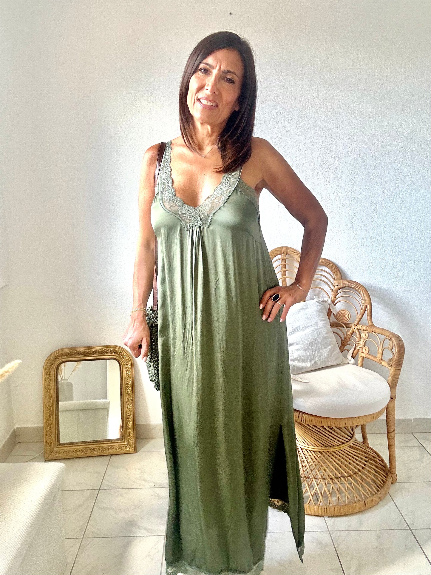 Robe bretelles dentelles viscose