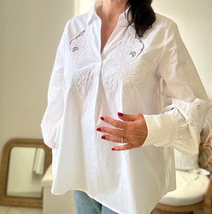 Chemise blanche brodée TU